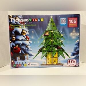 PicassoTiles 106 Piece Magnetic Tiles Light Up LED Christmas Tree Holiday Theme